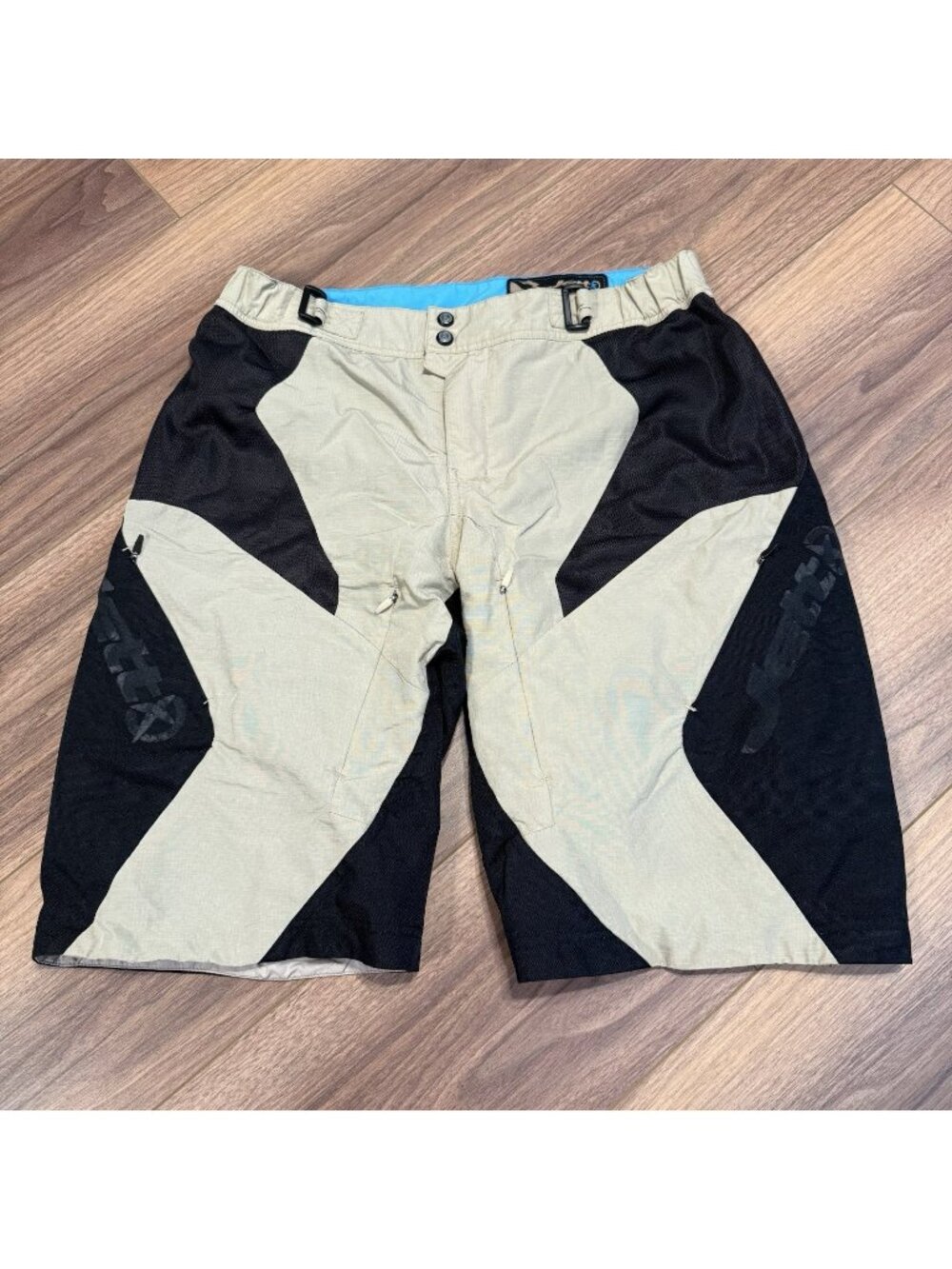 Jett Lightning Shorts Mens 34 Cycling Mountain Bike MTB Padded
